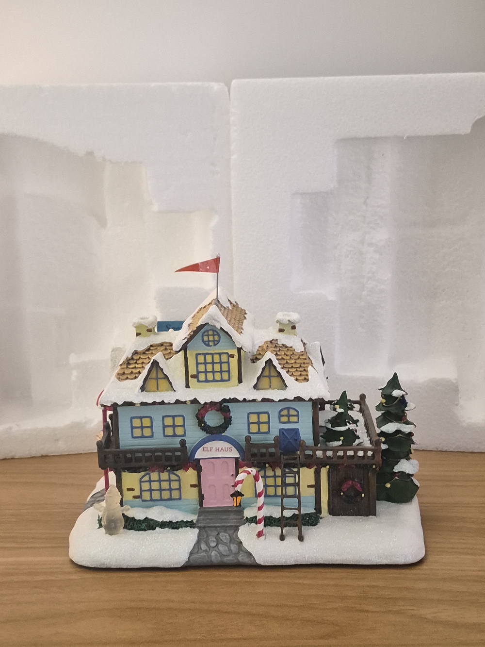 Hawthorne Village Elf Dormitory Haus Vintage Illuminated Sculpture A5227 COA